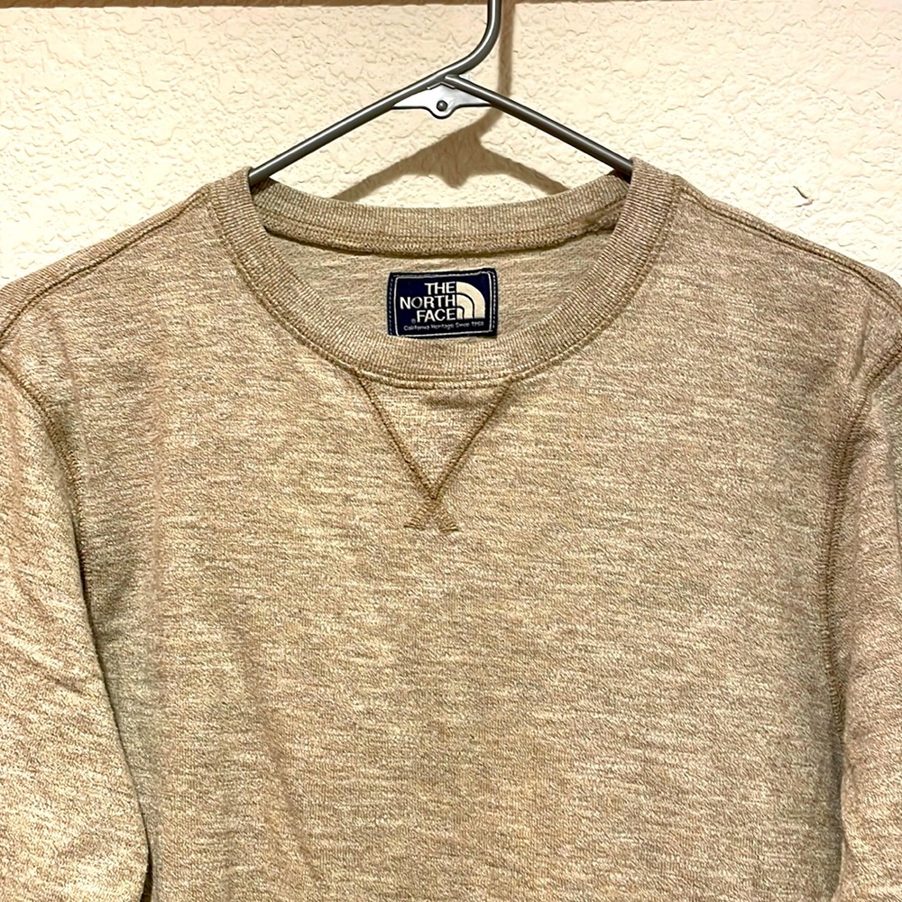 Excellent condition North Face thin crew neck top